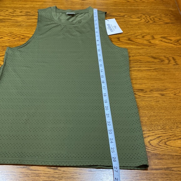 ZYIA Active Tank Small Perforated Sleeveless Round Neck Olive Green - Picture 4 of 10